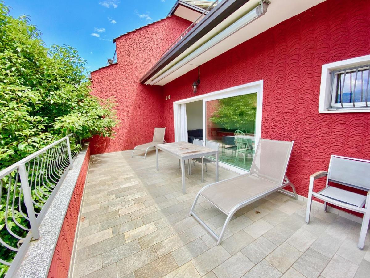 Appartamento Buresso Porto Valtravaglia Exteriör bild